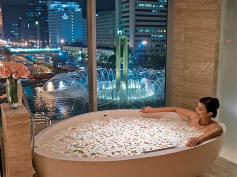 The best hotels with jacuzzis in Jakarta Province, Indonesia.